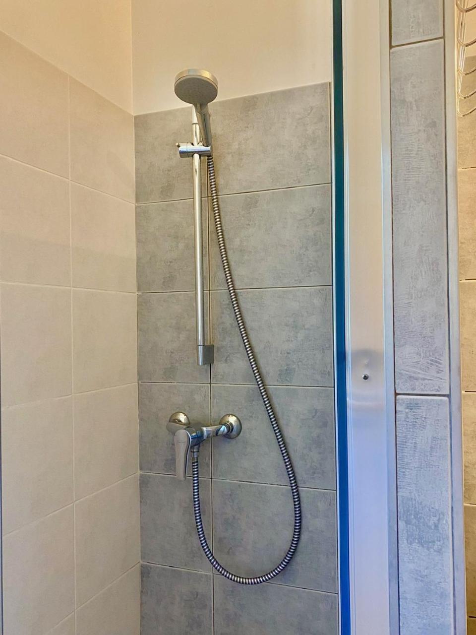 Appartement Neuf Et Au Calme Proche Avignon Альтан-де-Палюд Екстер'єр фото